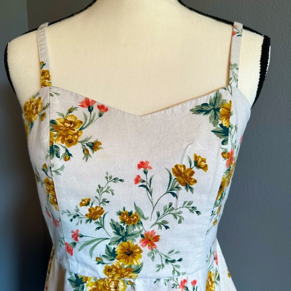 OLD NAVY CAMI FLOWERED DRESS. Size Medium. - Picture 2 of 6